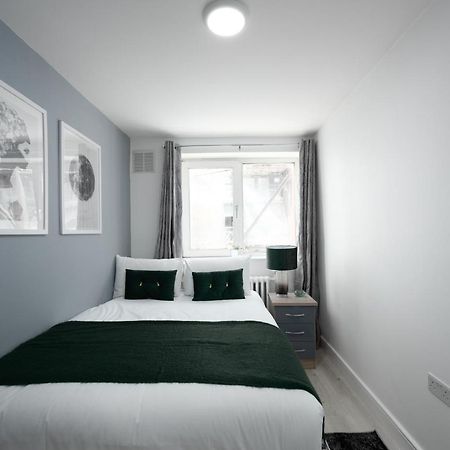 Spacious 4 Bedroom House Next To Kensington Palace Londra Esterno foto